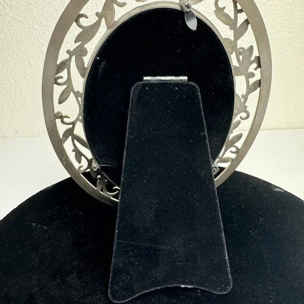 NWOT Elegant Olive Enamel Ambre Stones Oval Metal Picture Frame